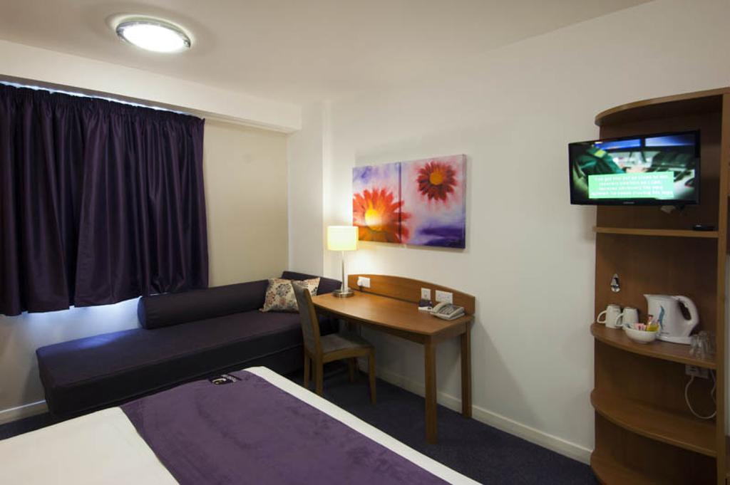 Premier Inn Cobham Cobham (Surrey) Quarto foto